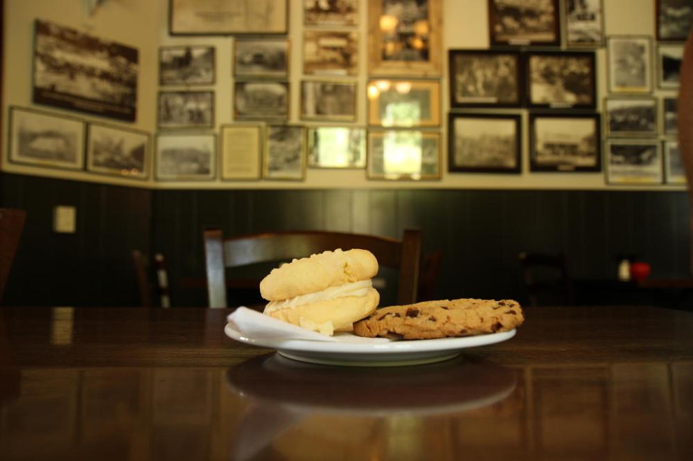 whangamomona-cookies