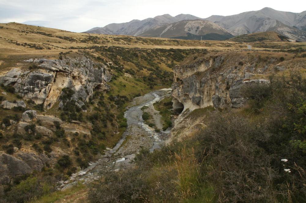 cave-stream-von-oben