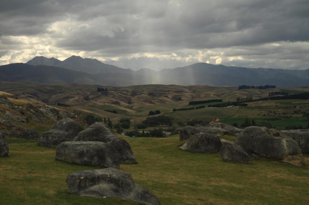 elephant-rocks-god-beam